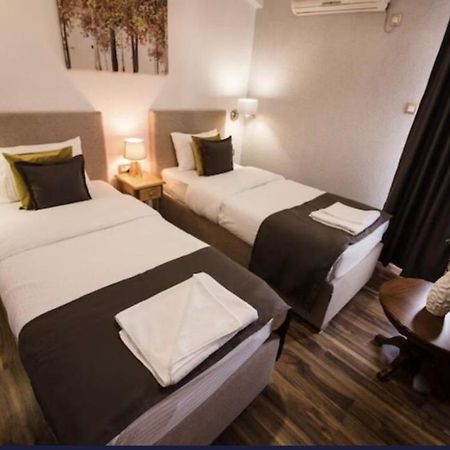 Hotel Garni Ideal Podgorica Extérieur photo