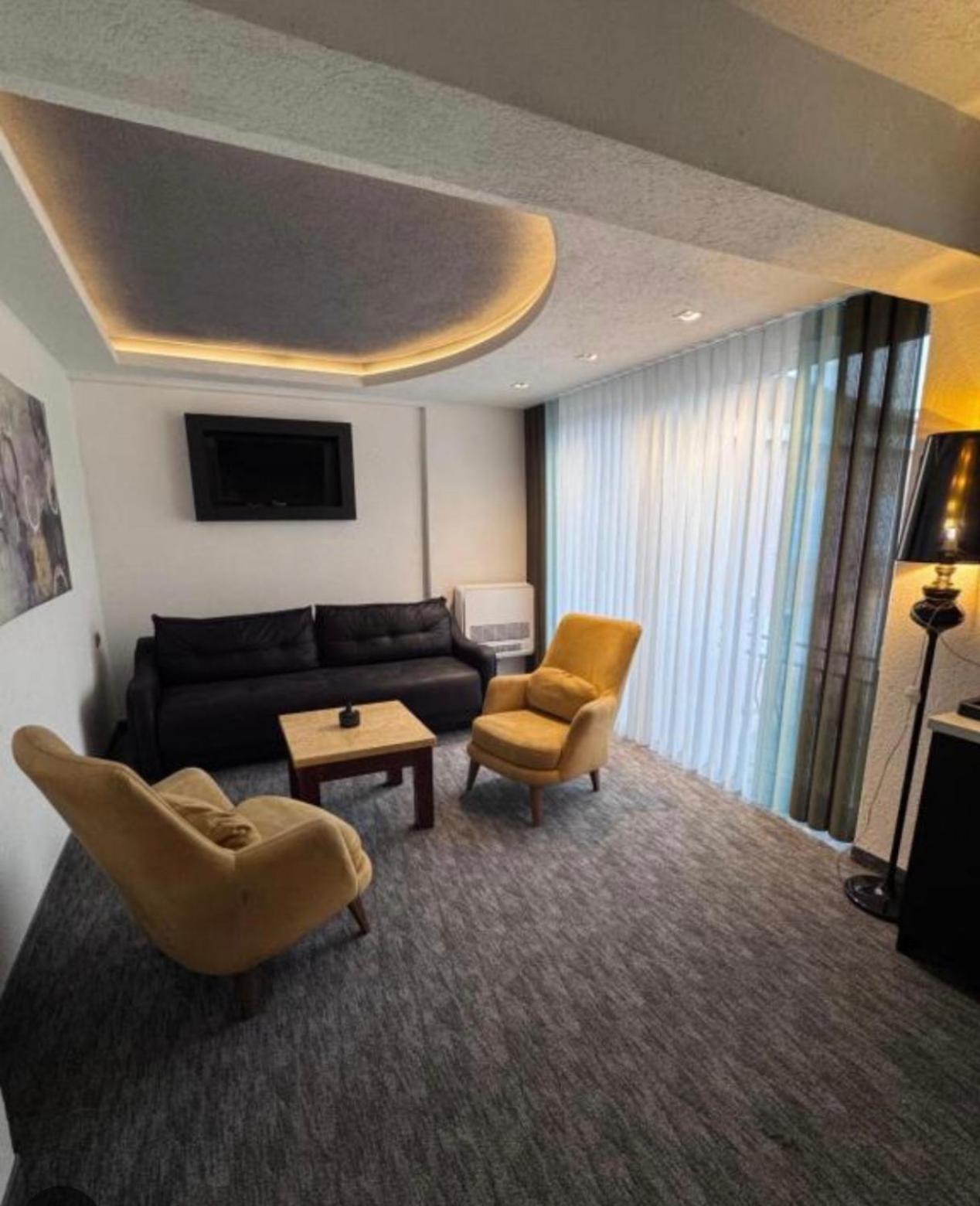 Hotel Garni Ideal Podgorica Extérieur photo